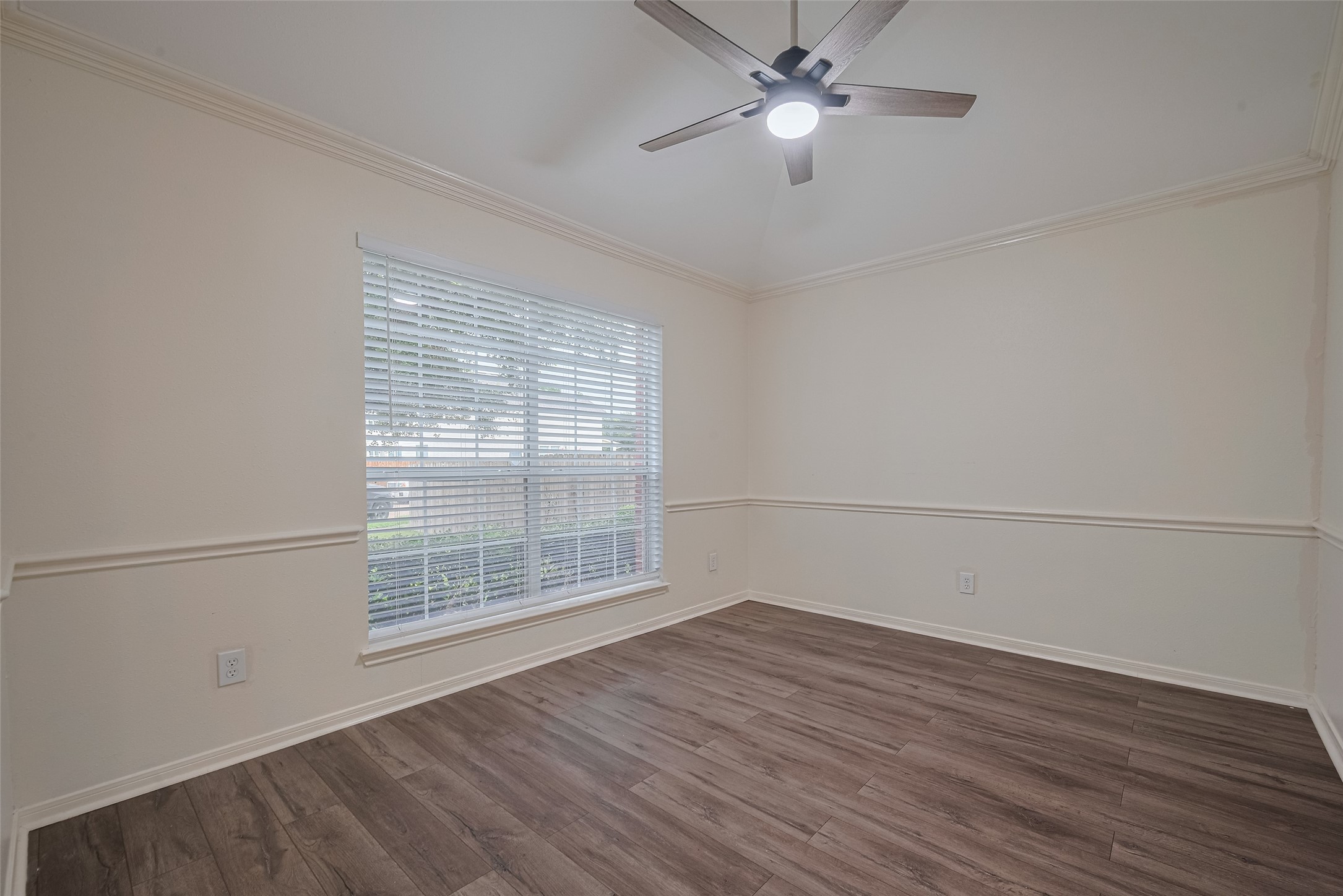 5515 Brookhollow Pines Court Property Photo 9