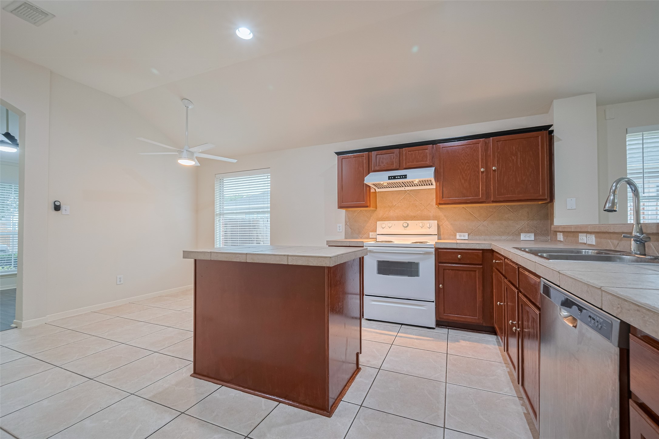 5515 Brookhollow Pines Court Property Photo 11