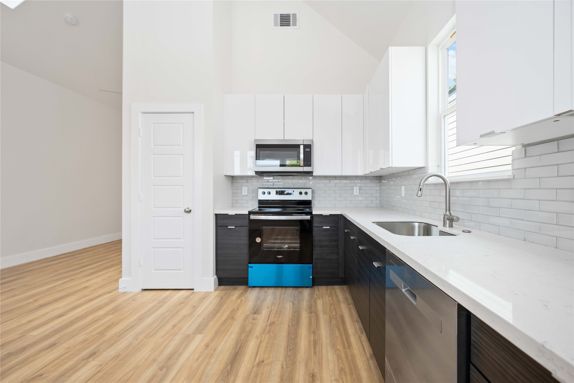7614 Avenue L Property Photo 12