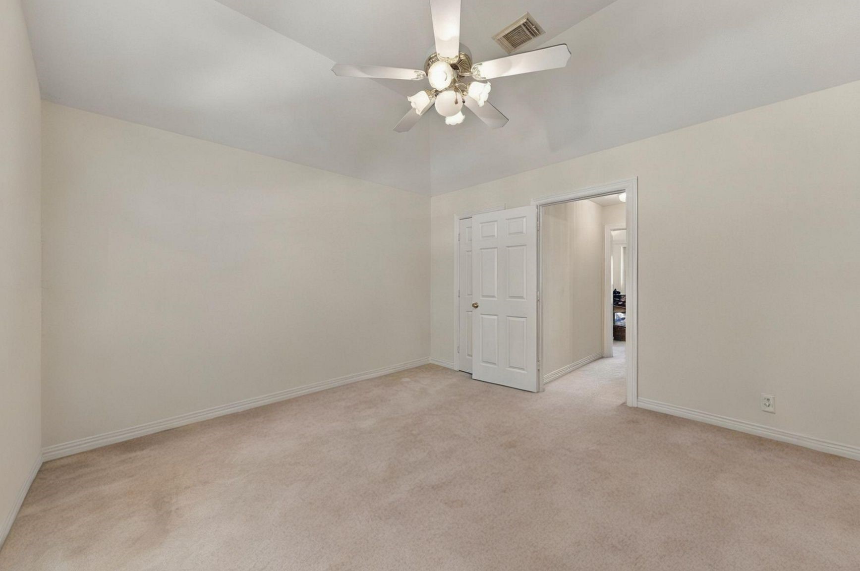 4907 Cambridge Street Property Photo 26