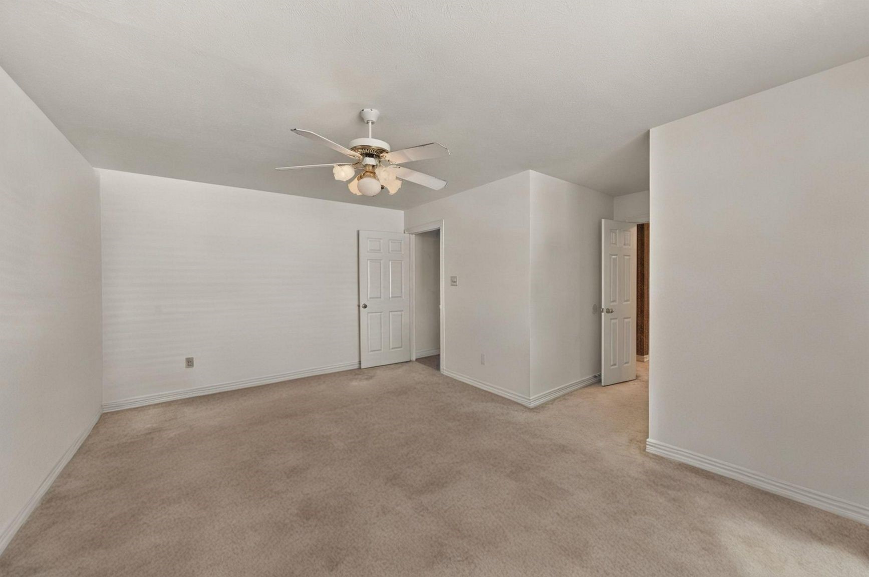 4907 Cambridge Street Property Photo 34