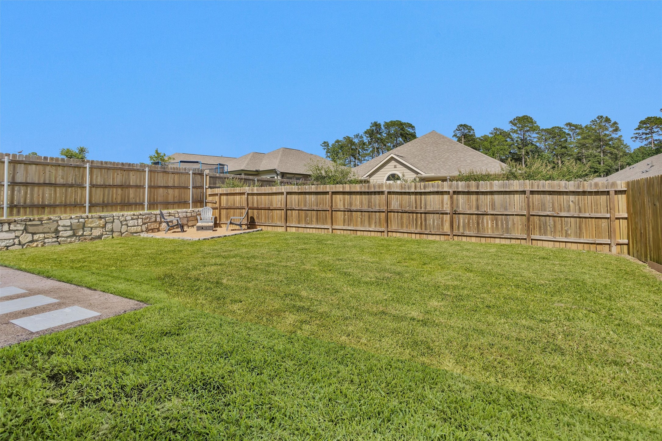 760 Yellow Birch Lane Property Photo 25