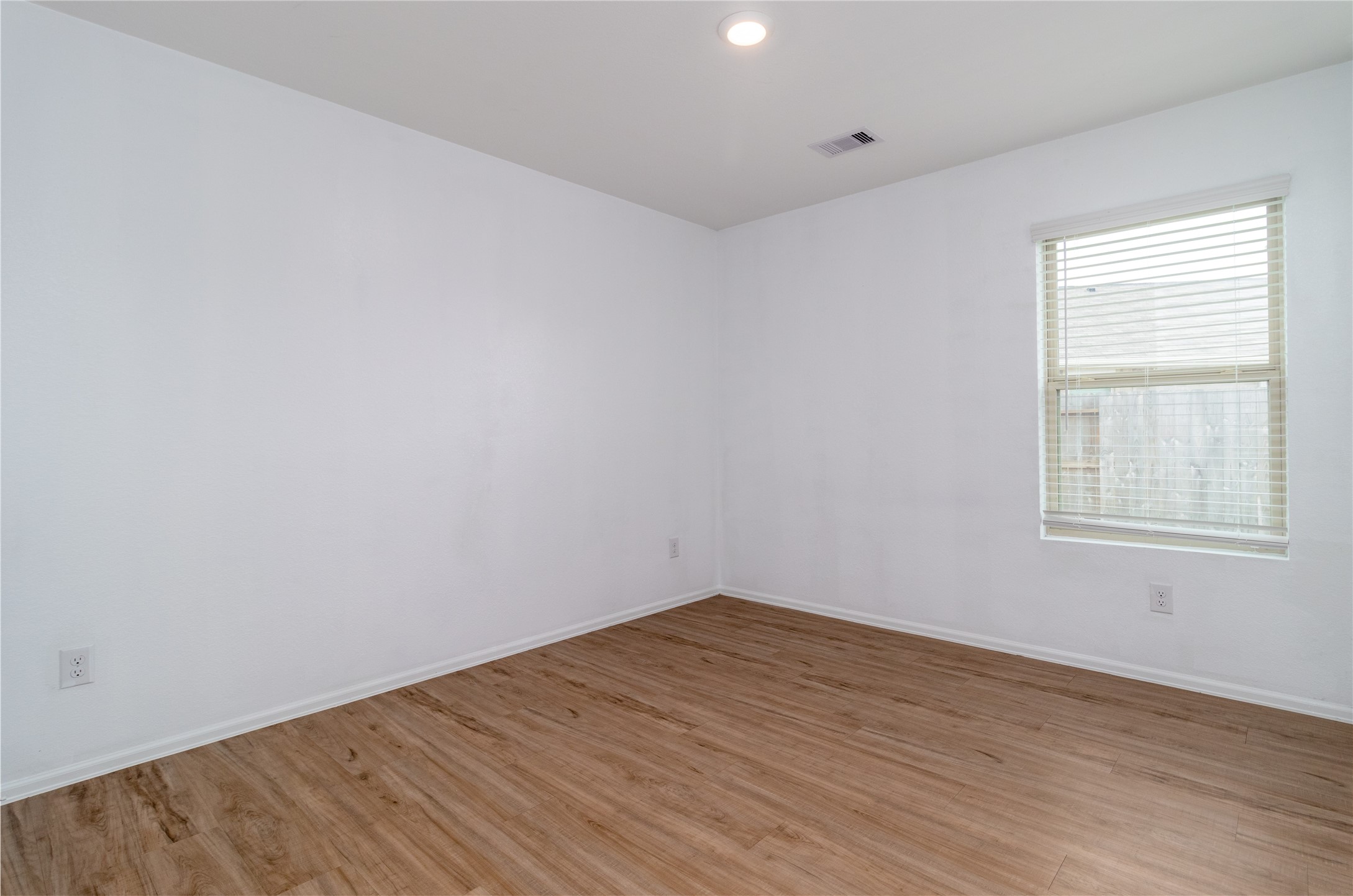 8834 Bar Harbor Drive Property Photo 6