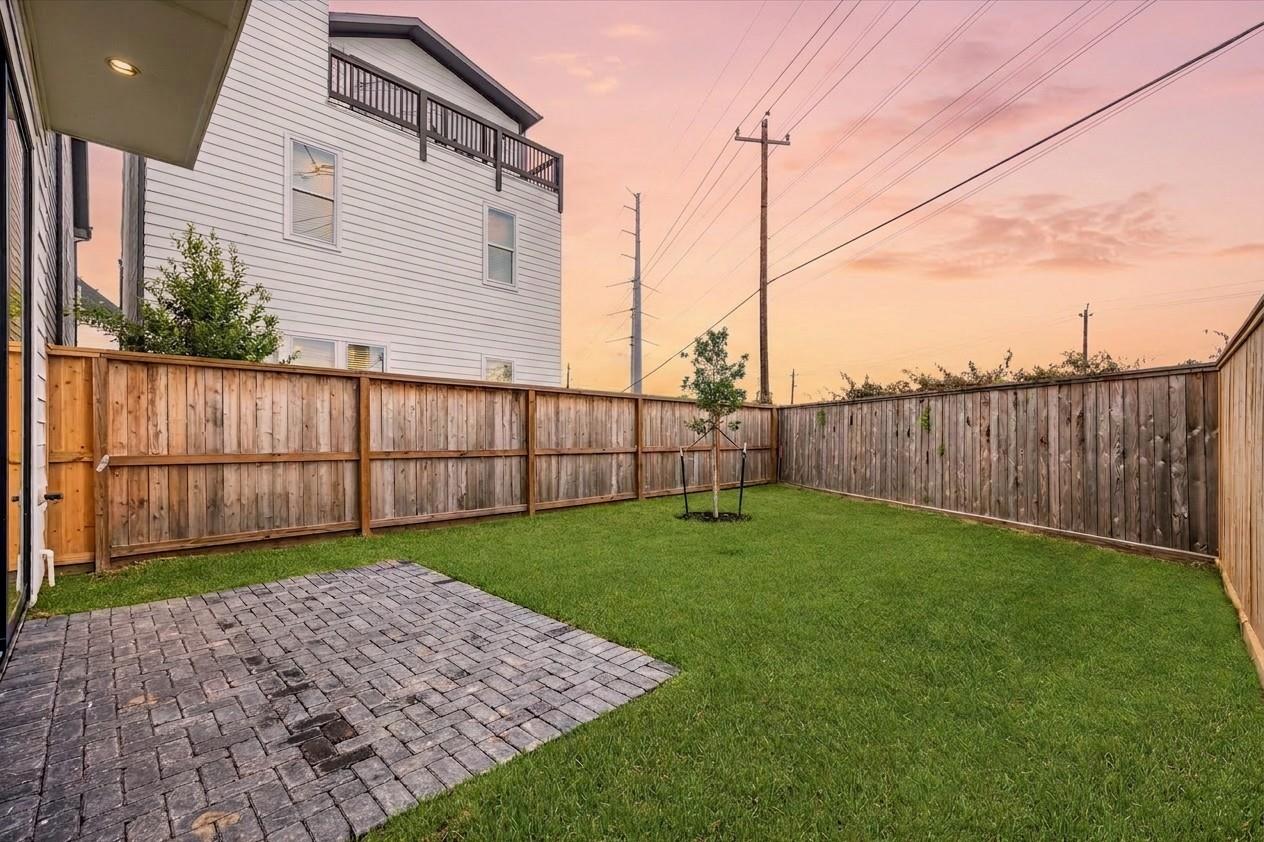 1008 Golden Nectar Property Photo 4