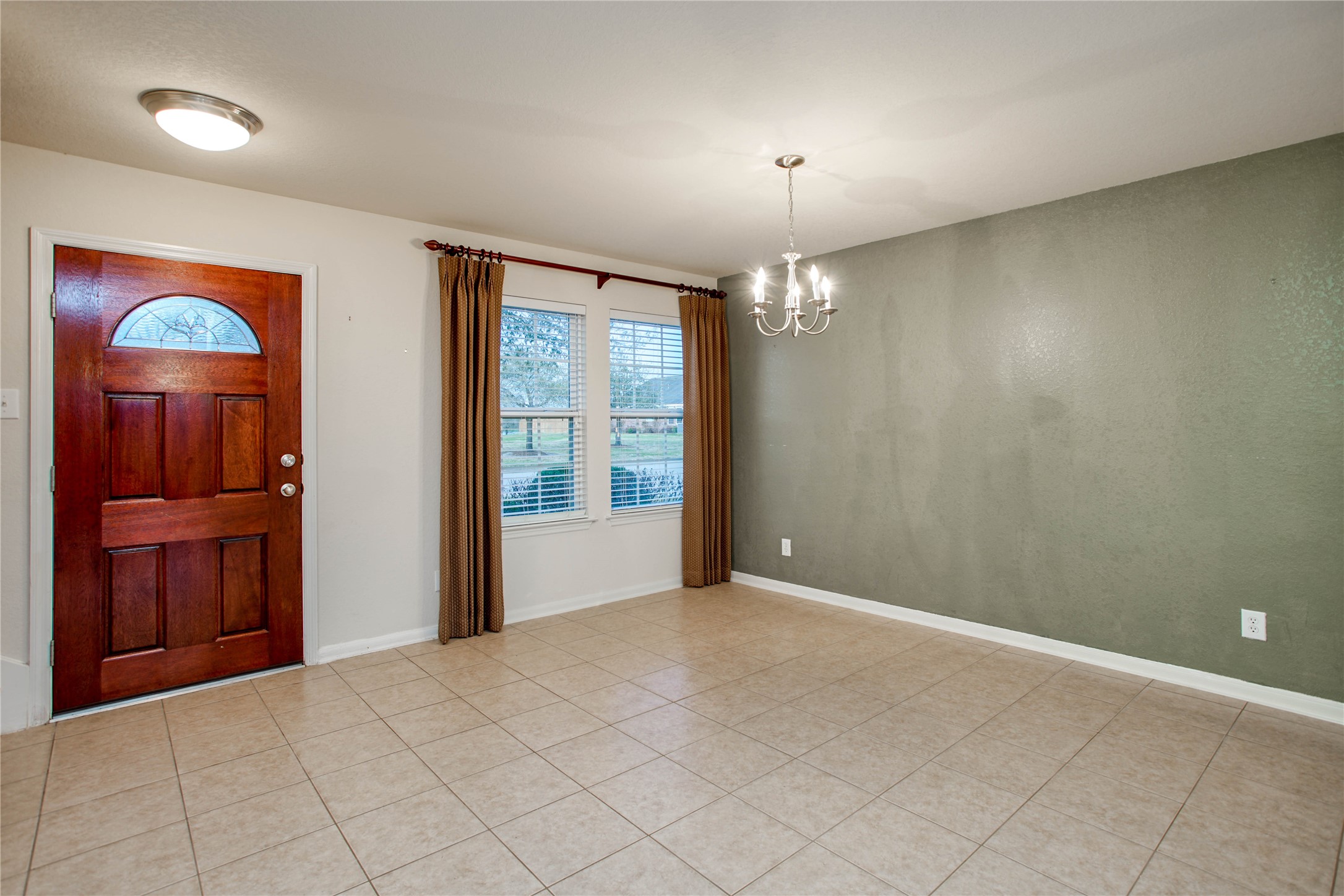 21707 Mt Elbrus Way Property Photo 4