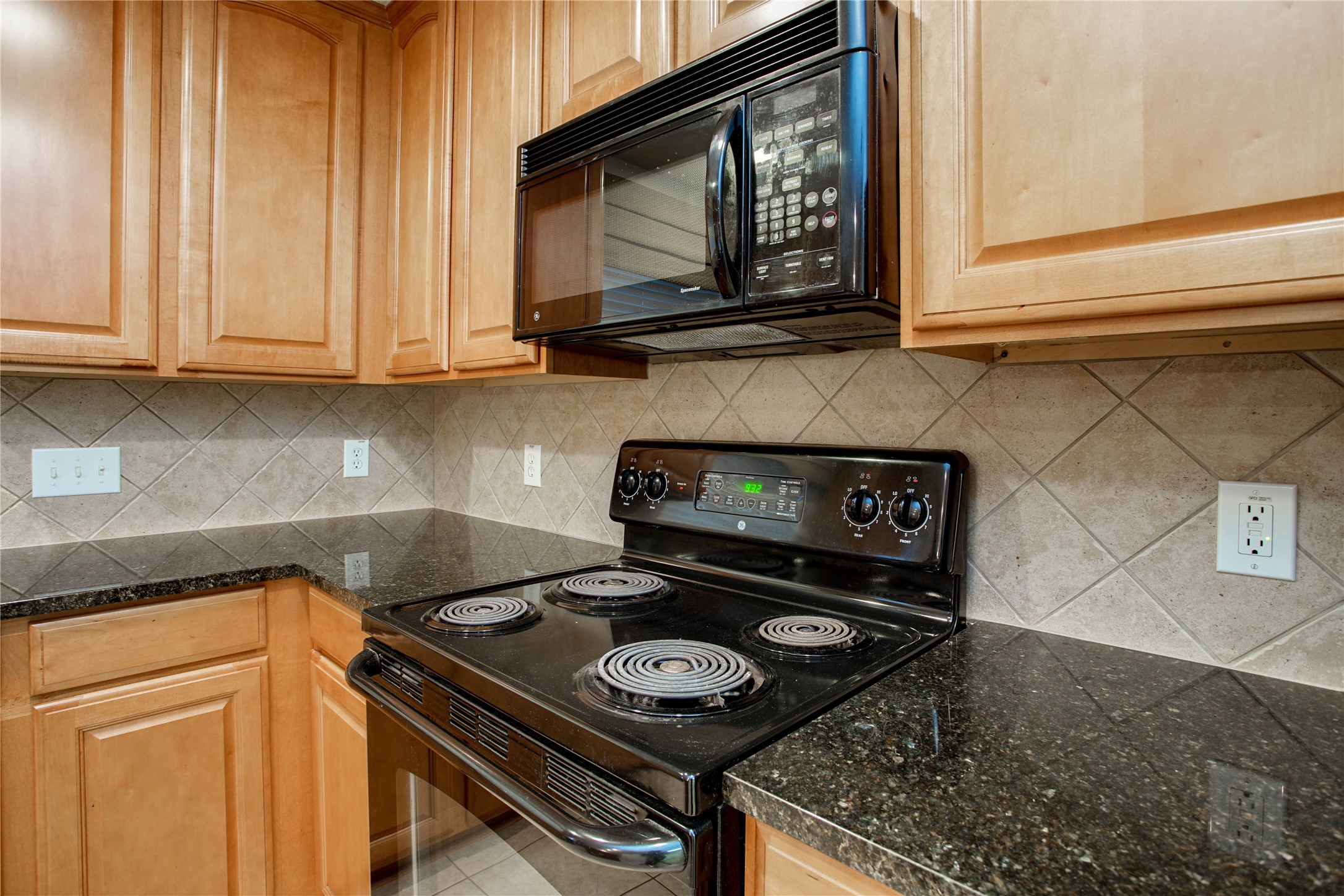 21707 Mt Elbrus Way Property Photo 13