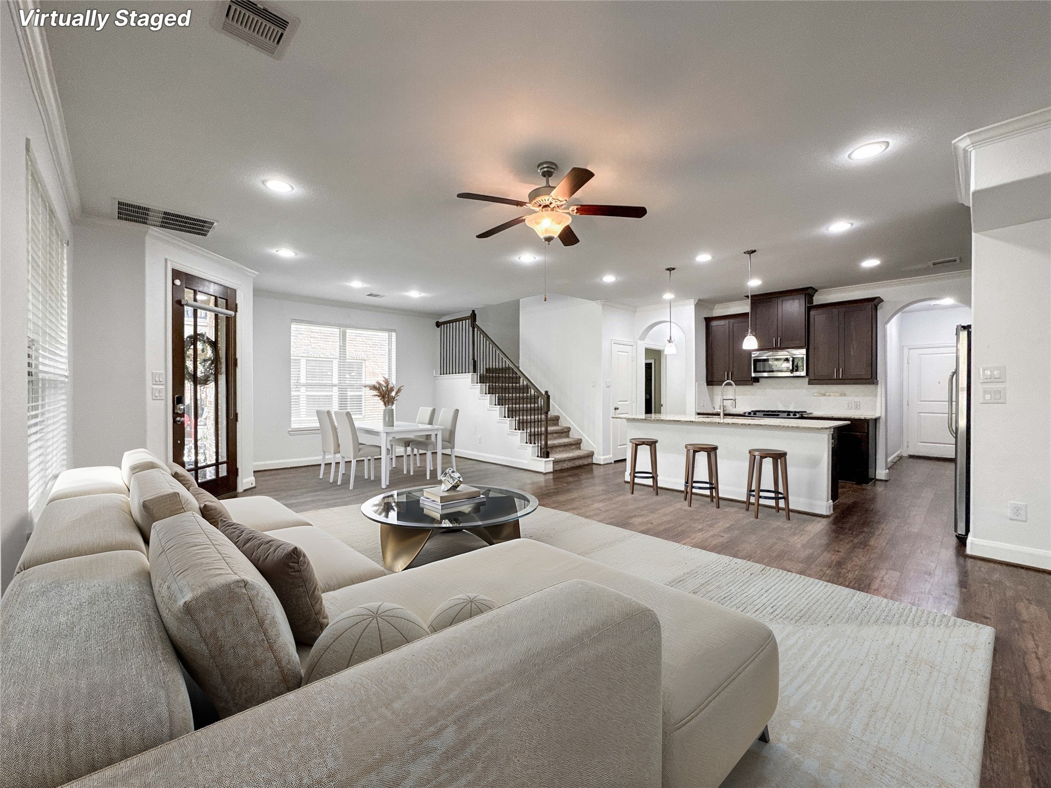 717 Via Lago Property Photo 1