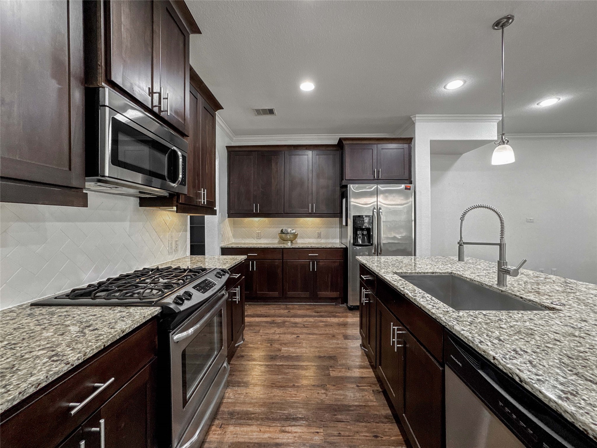 717 Via Lago Property Photo 8