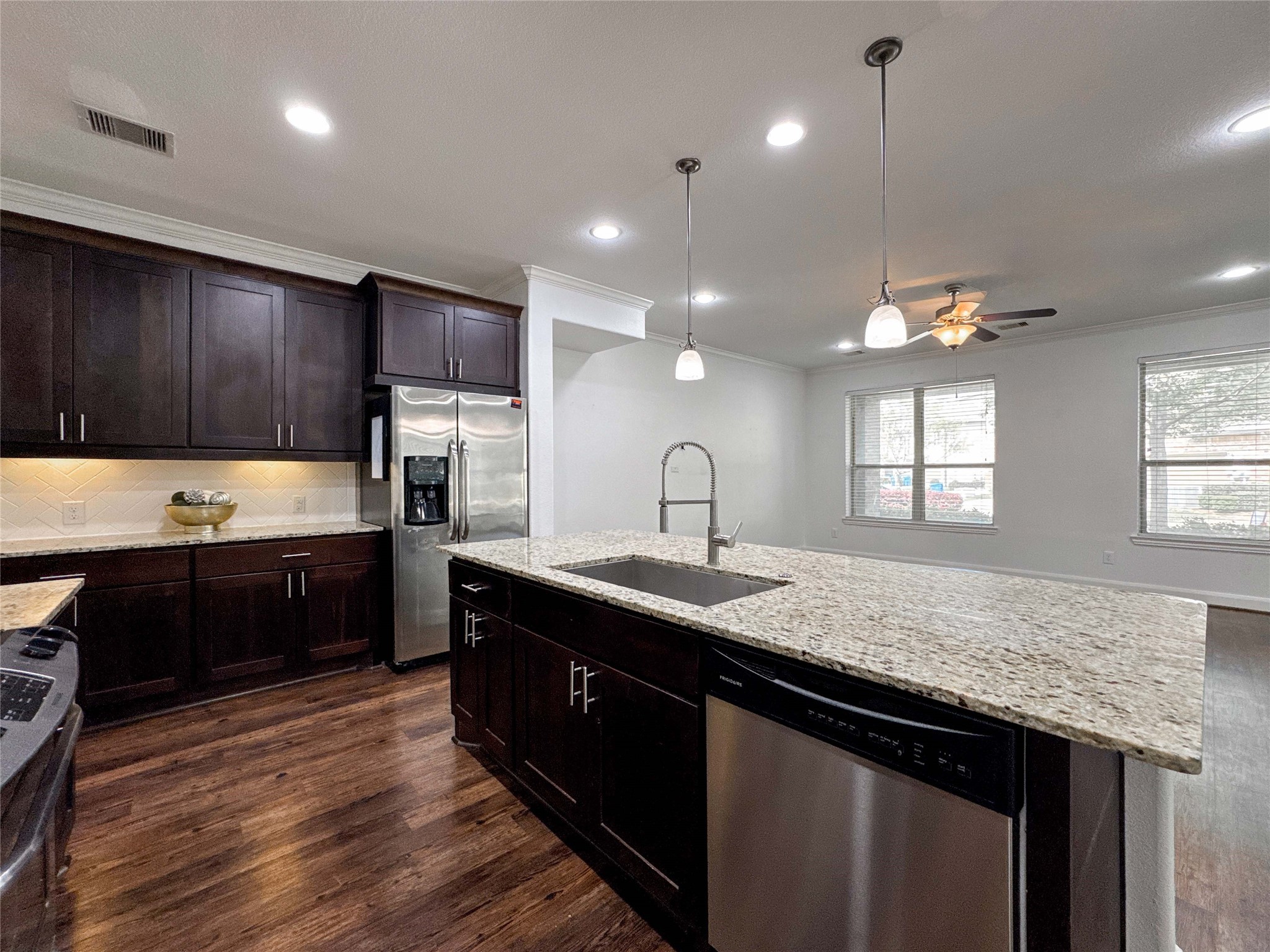 717 Via Lago Property Photo 9