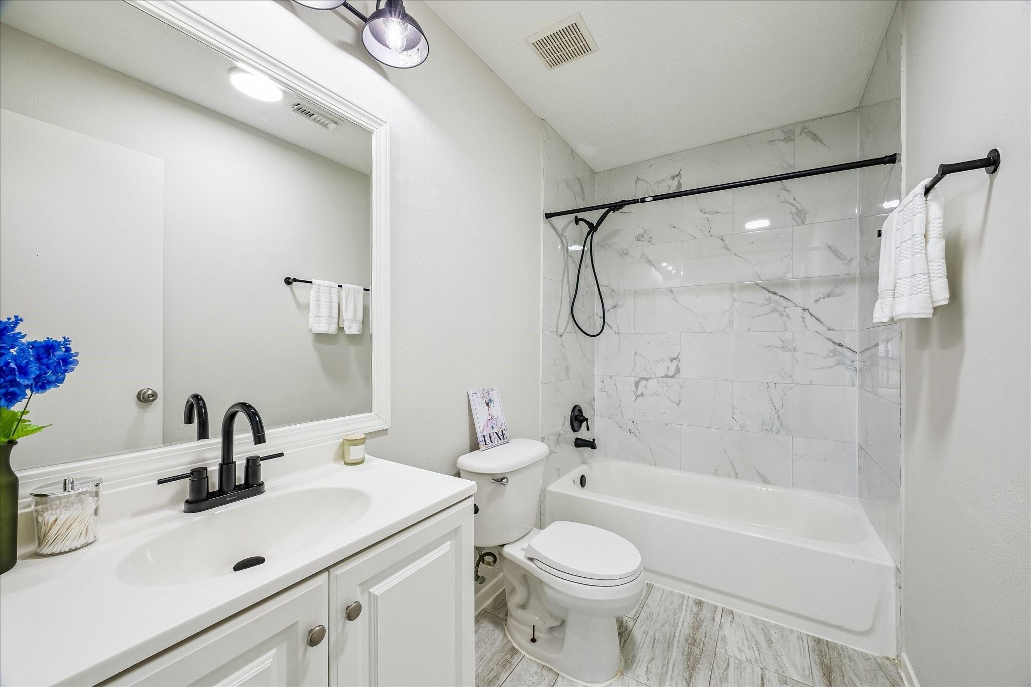 5239 Sugar Bush Drive Property Photo 7