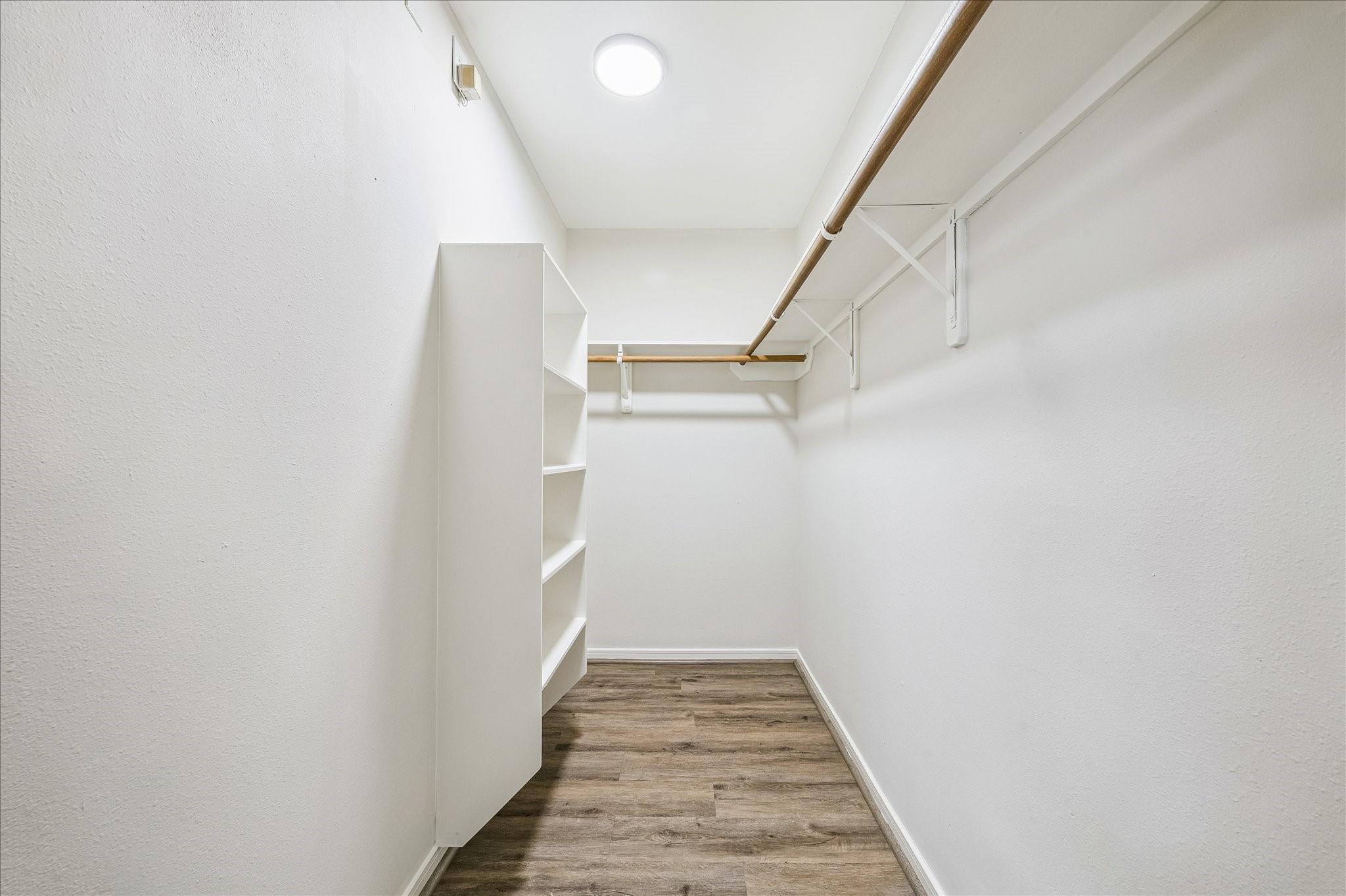 5239 Sugar Bush Drive Property Photo 8