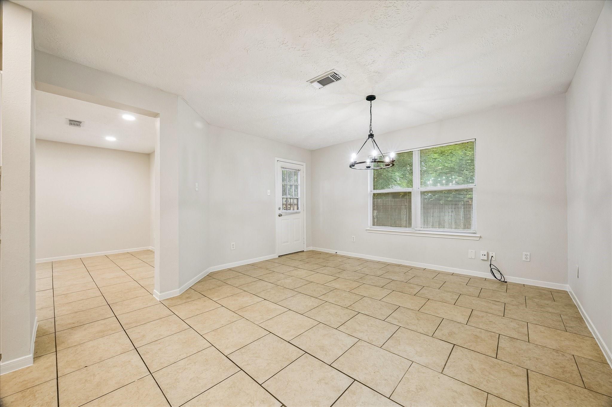 5239 Sugar Bush Drive Property Photo 15