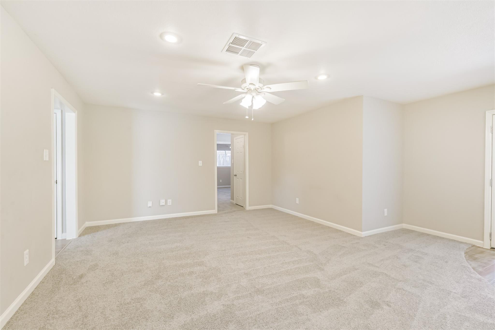 15646 Pagehurst Drive Property Photo 5