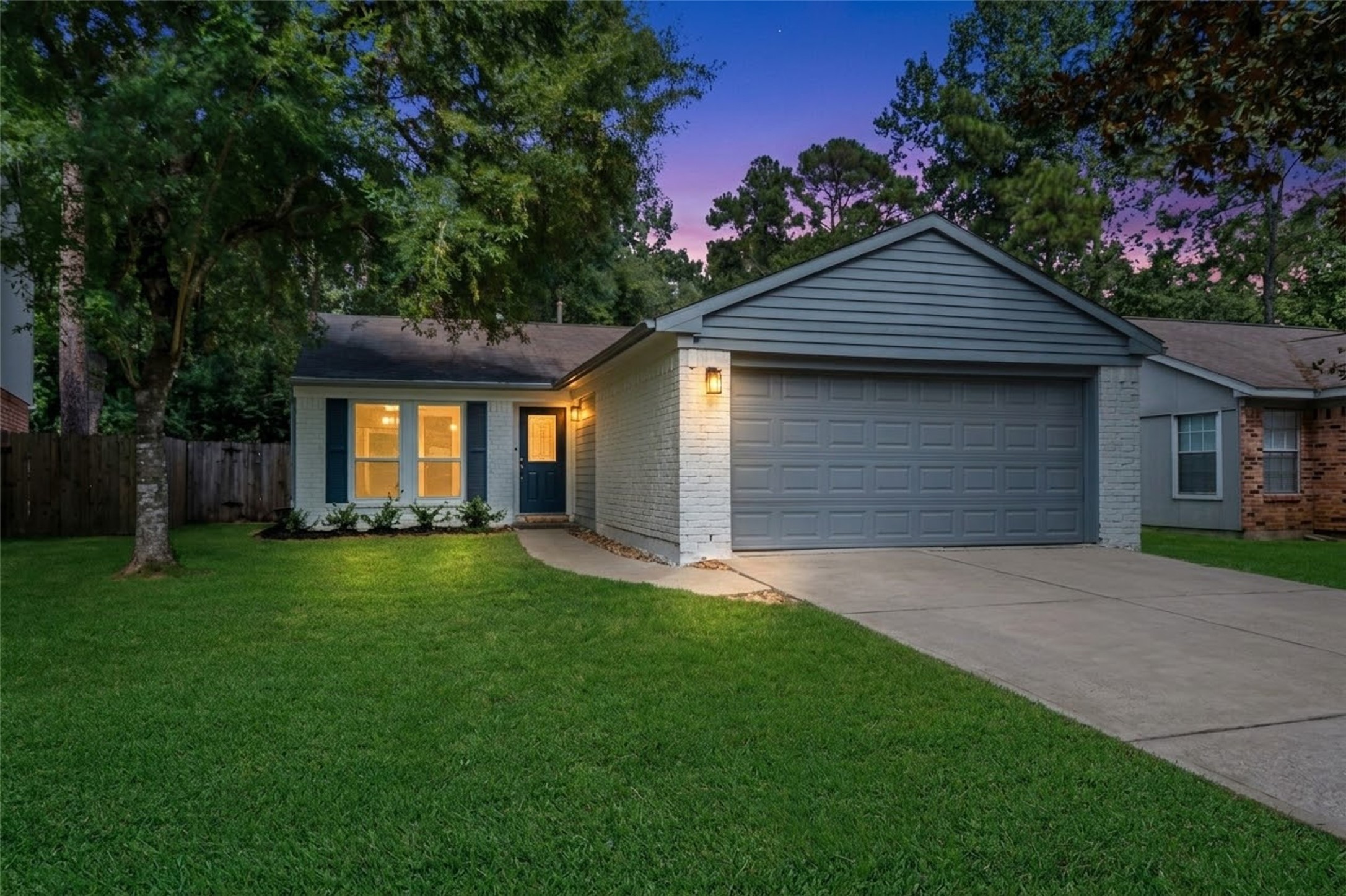 7 Hasting Oak Court Property Photo 1