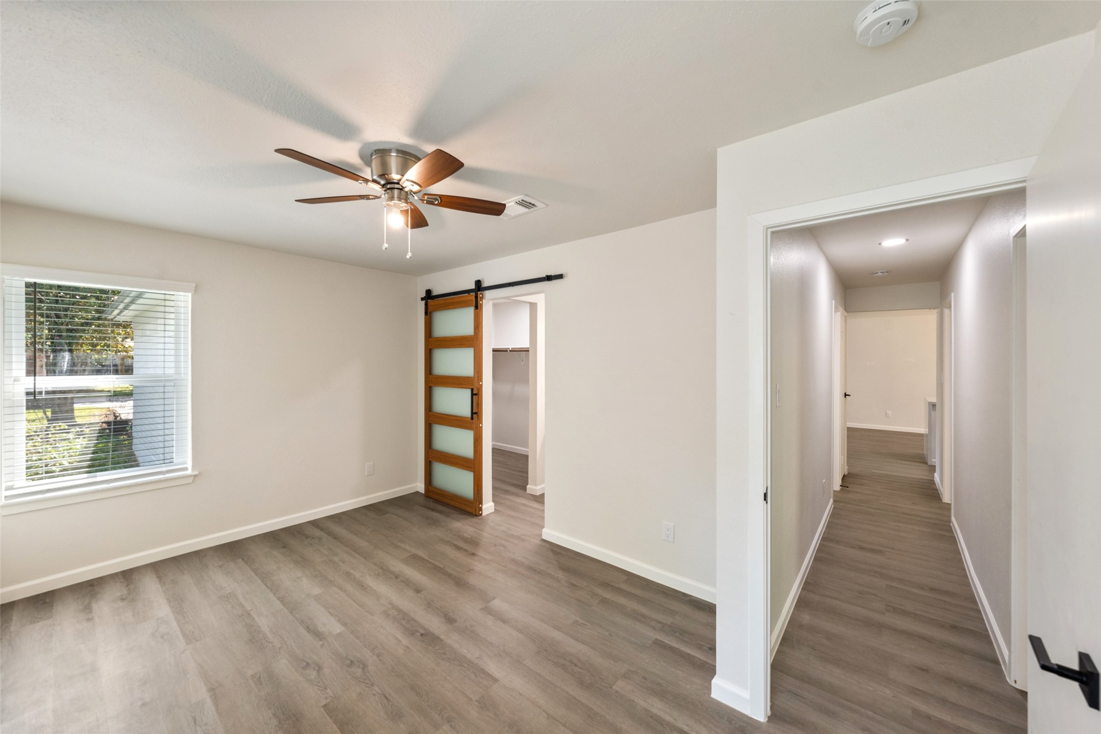 7 Hasting Oak Court Property Photo 18