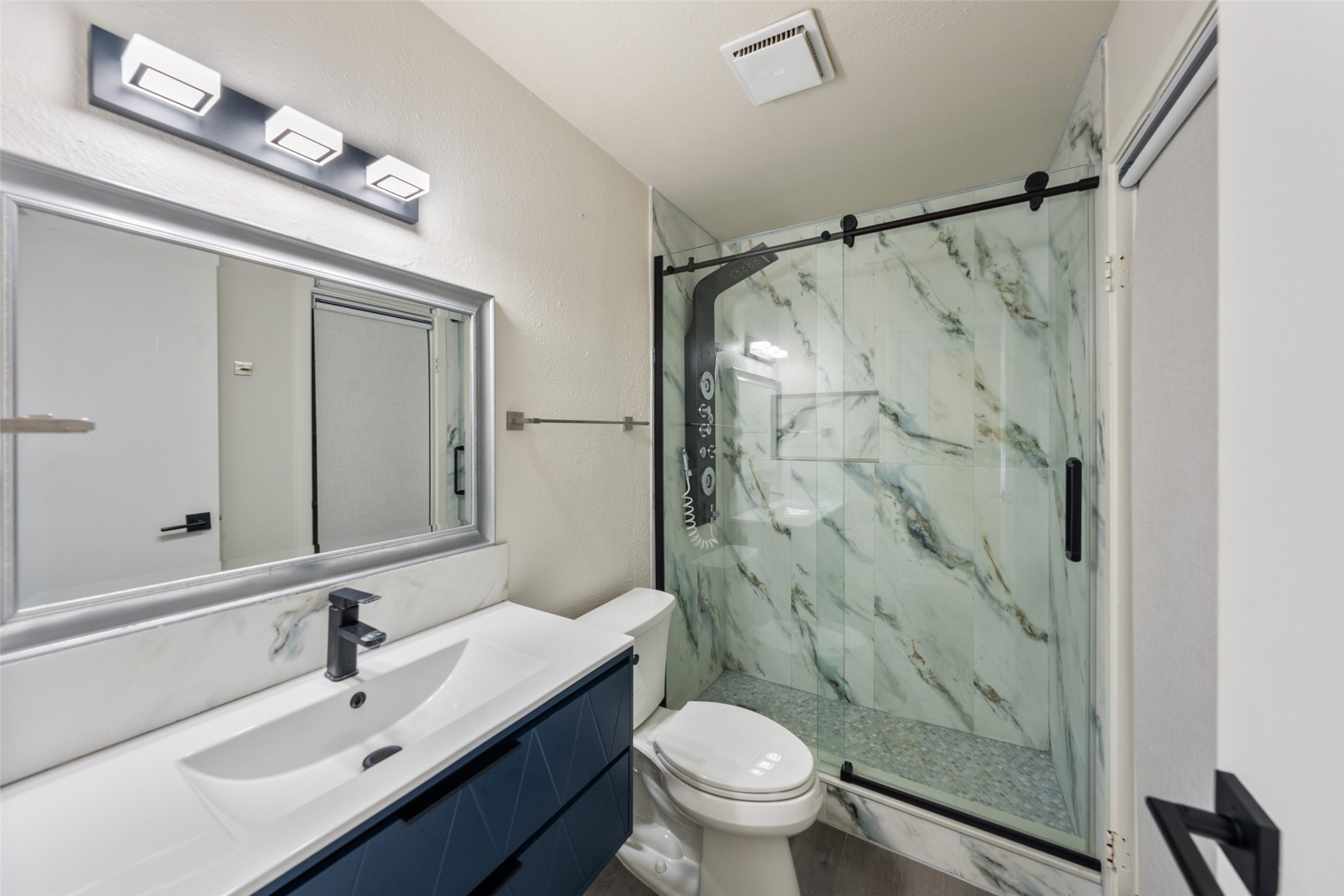 7 Hasting Oak Court Property Photo 20
