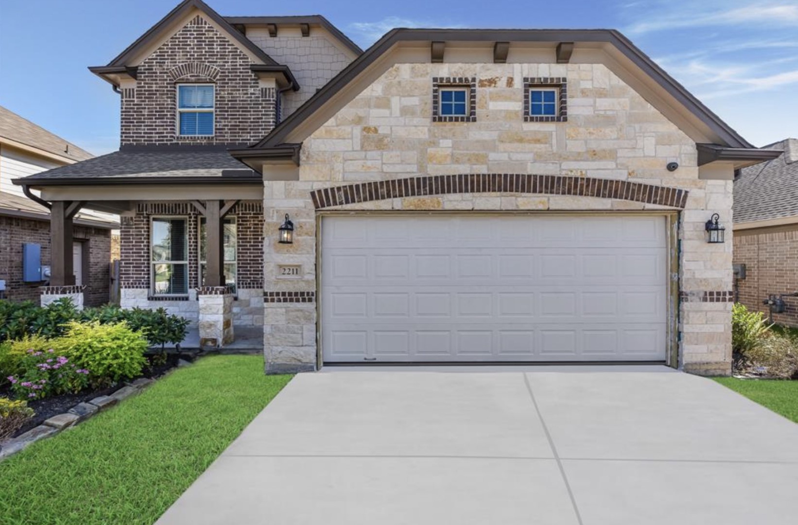 2211 Rosillo Brook Drive Property Photo 1