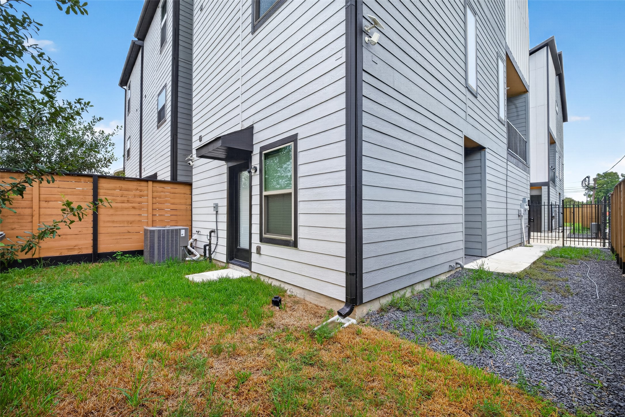 2341 Eagle Street Property Photo 42