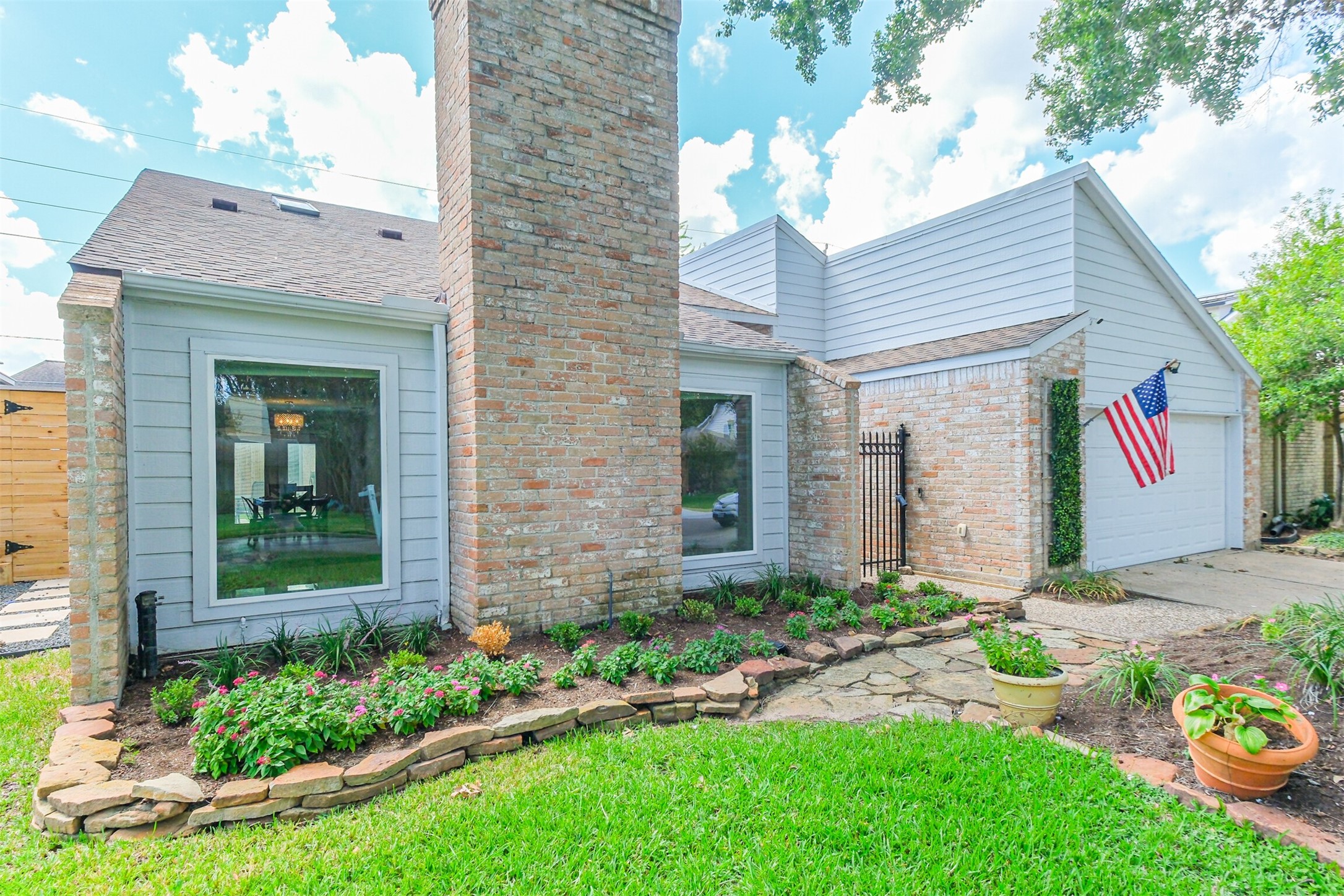 13919 Swiss Hill Drive Property Photo 1