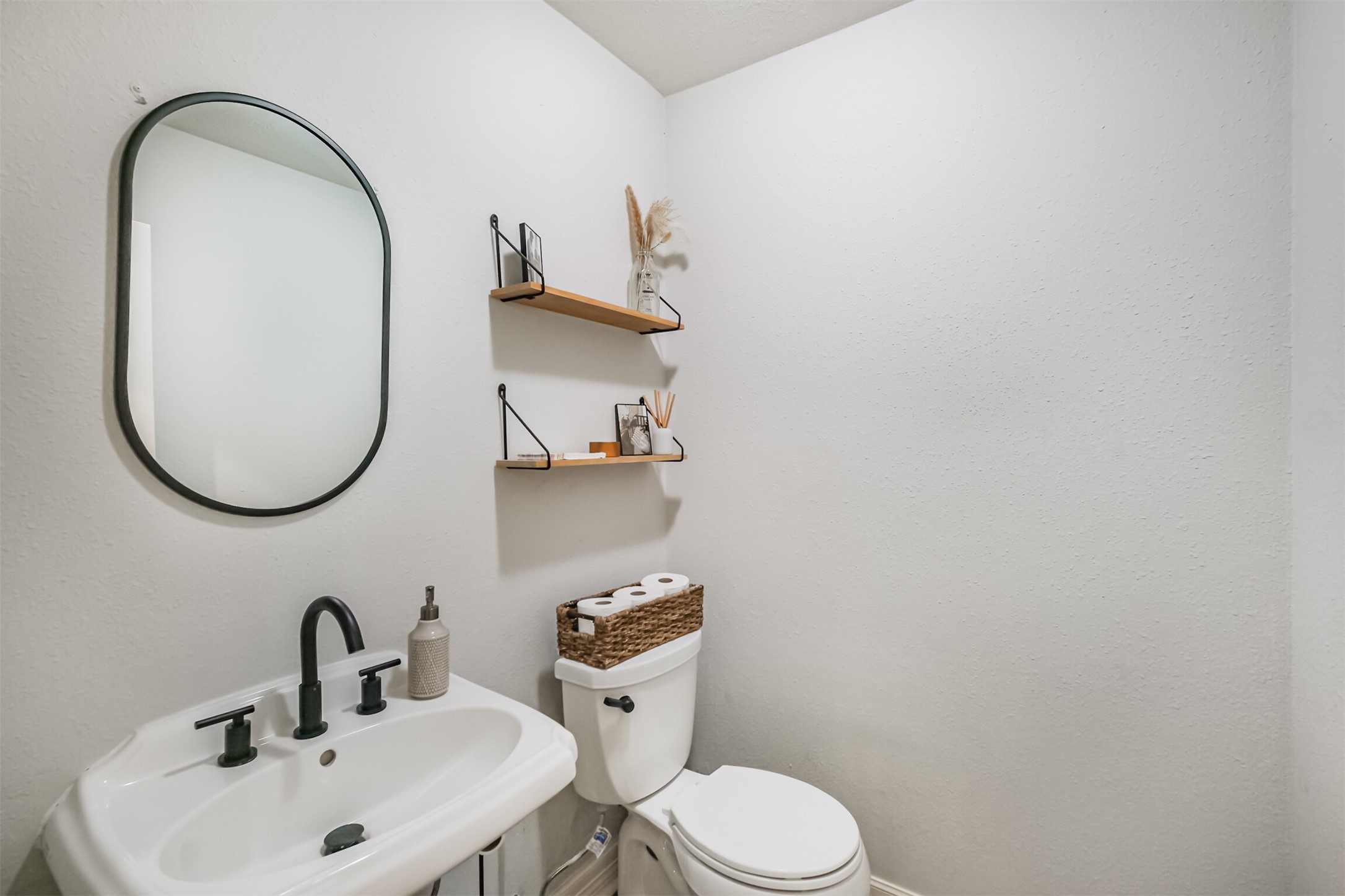 13919 Swiss Hill Drive Property Photo 15