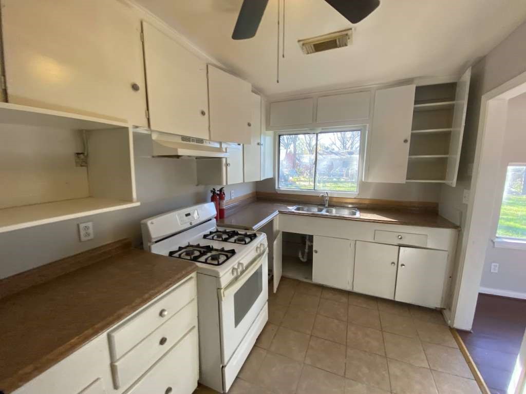 5810 Belmark Street Property Photo 4