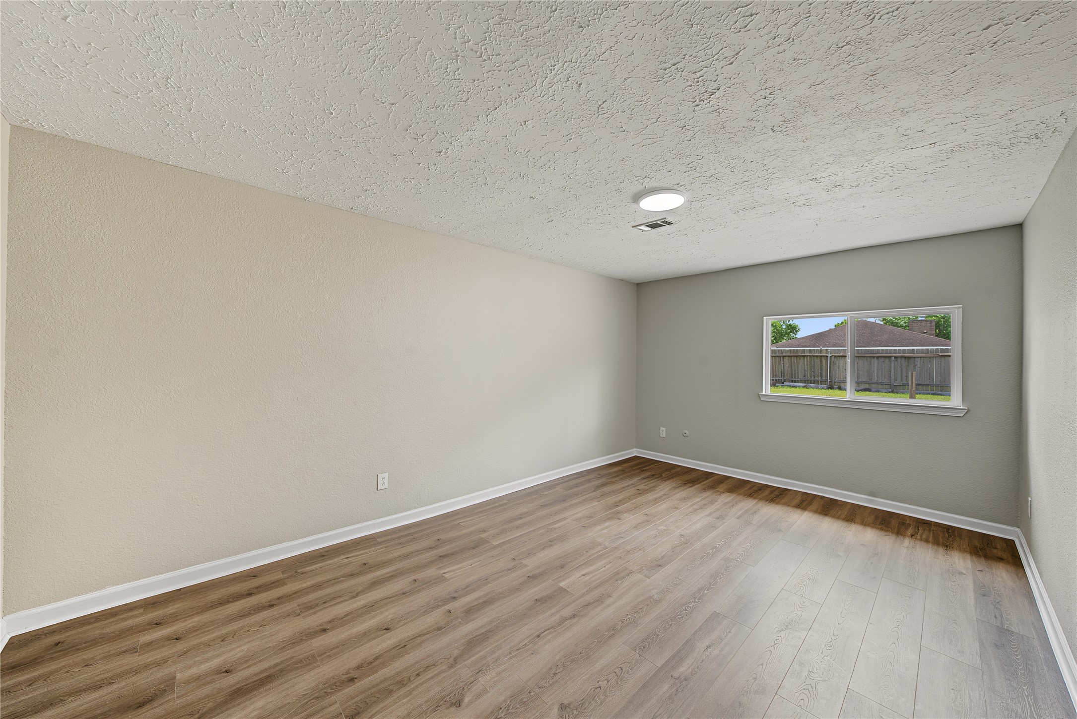 7015 Northleaf Drive Property Photo 28