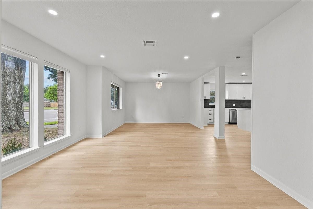5762 Birdwood Road Property Photo 3