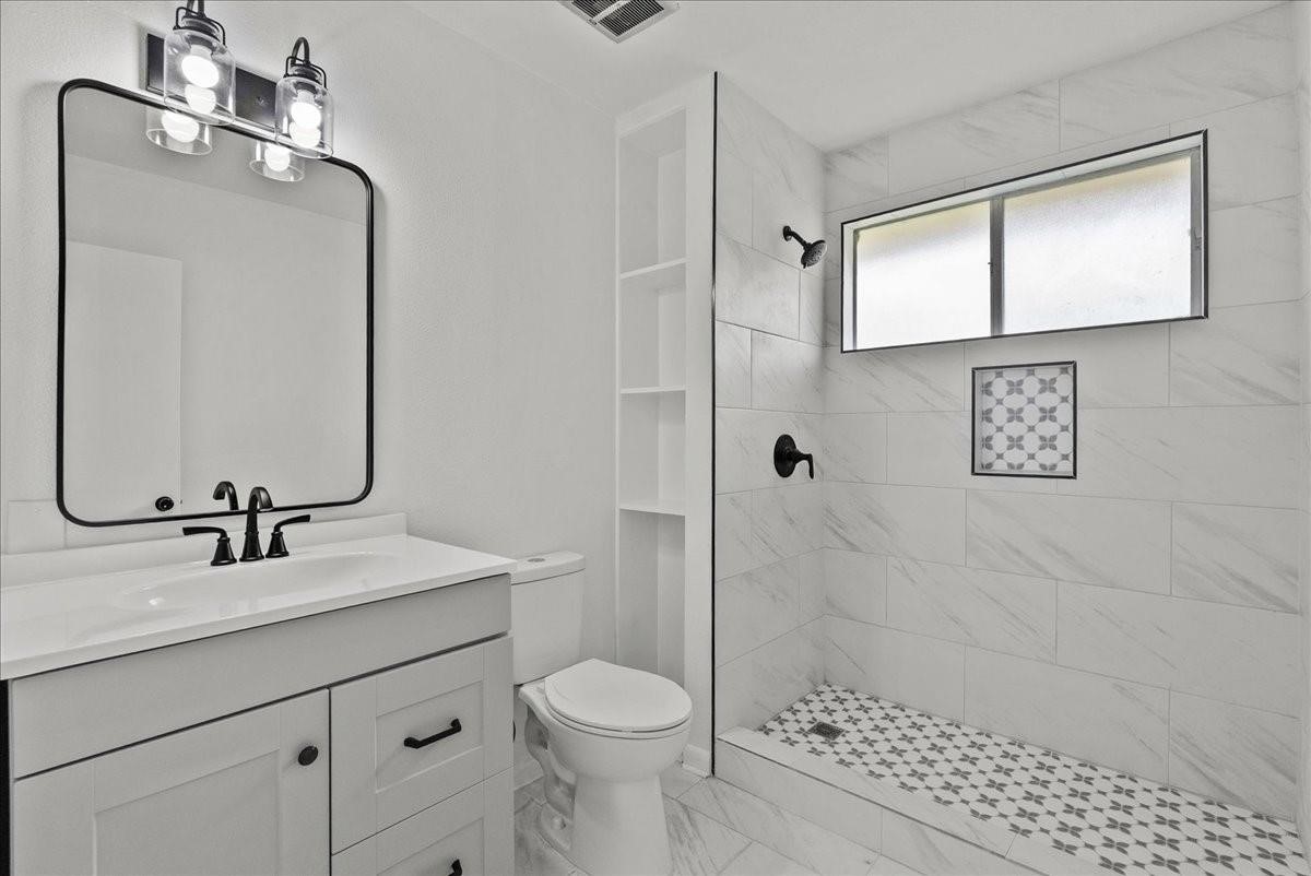 5762 Birdwood Road Property Photo 35