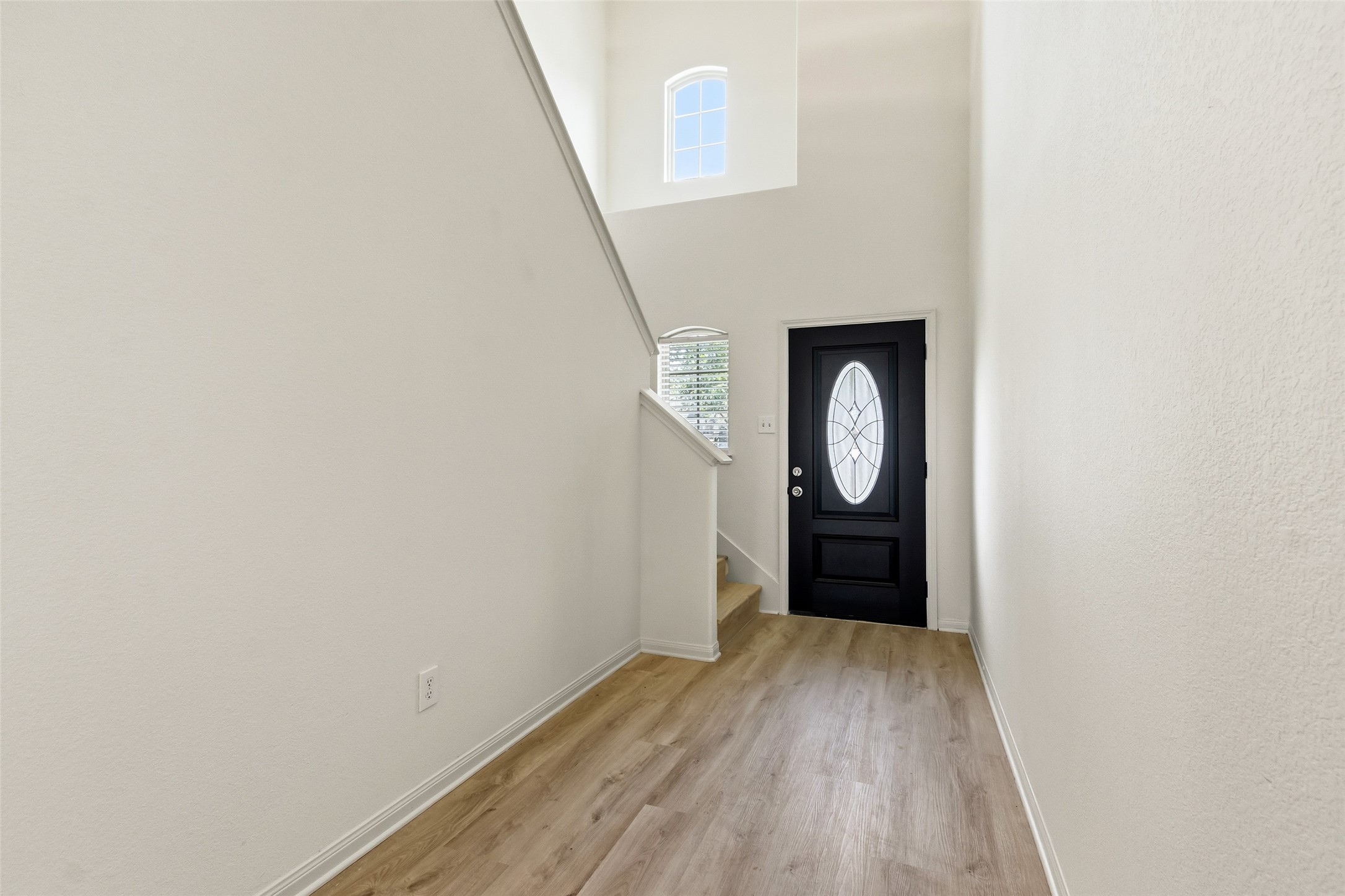 12339 Ridgecrest Drive Property Photo 7