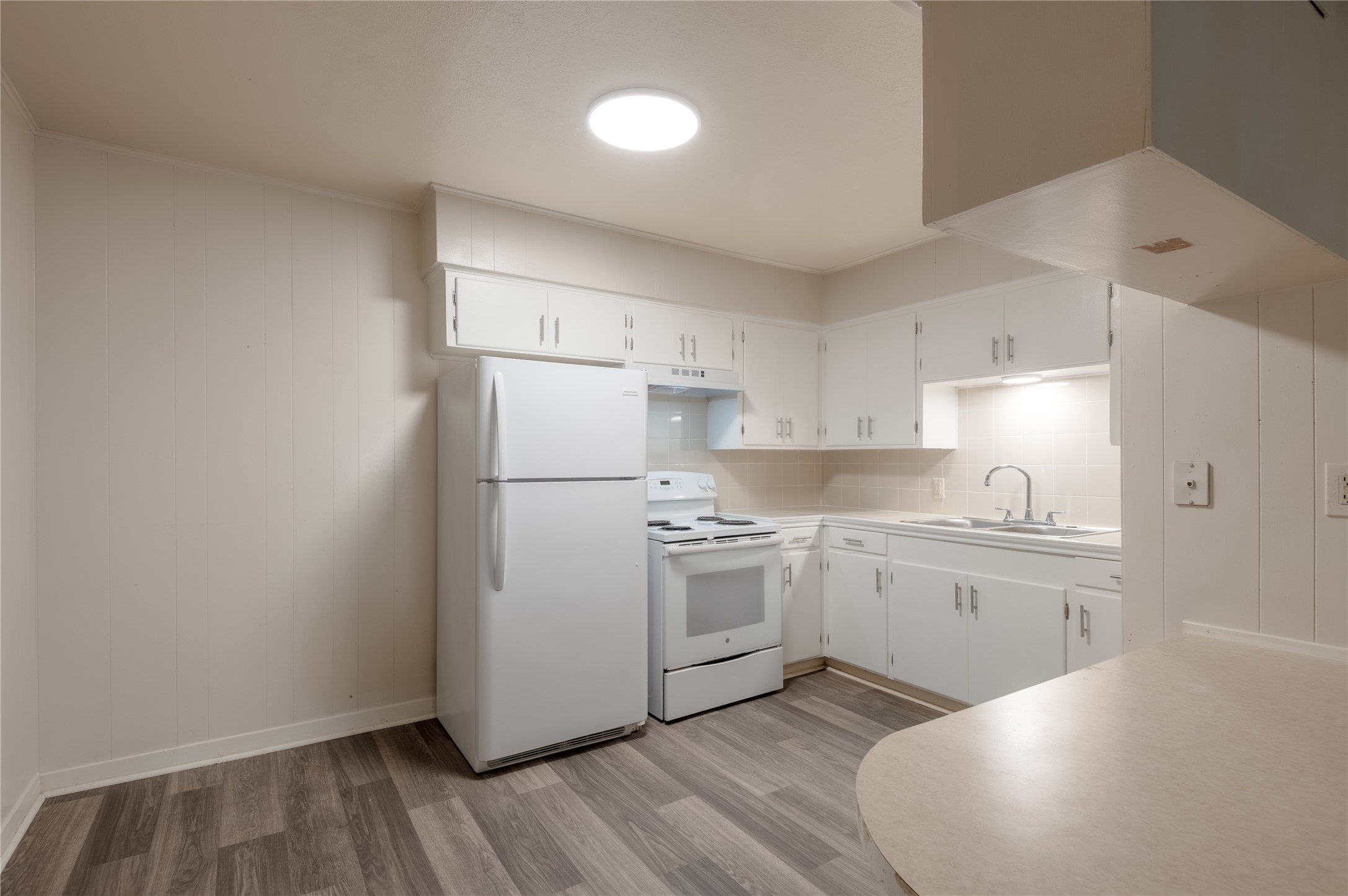 525 12th Street 8 Property Photo 6