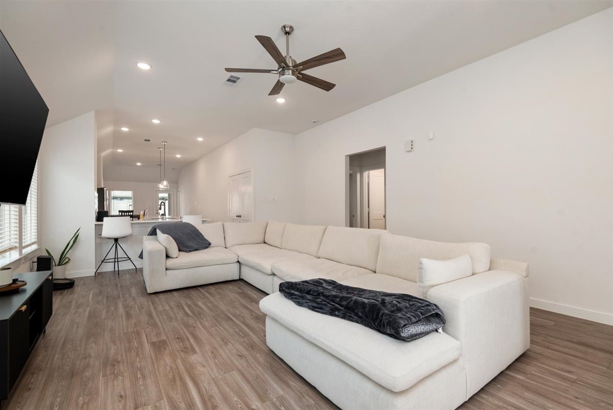 17230 Black Ash Court Property Photo 6