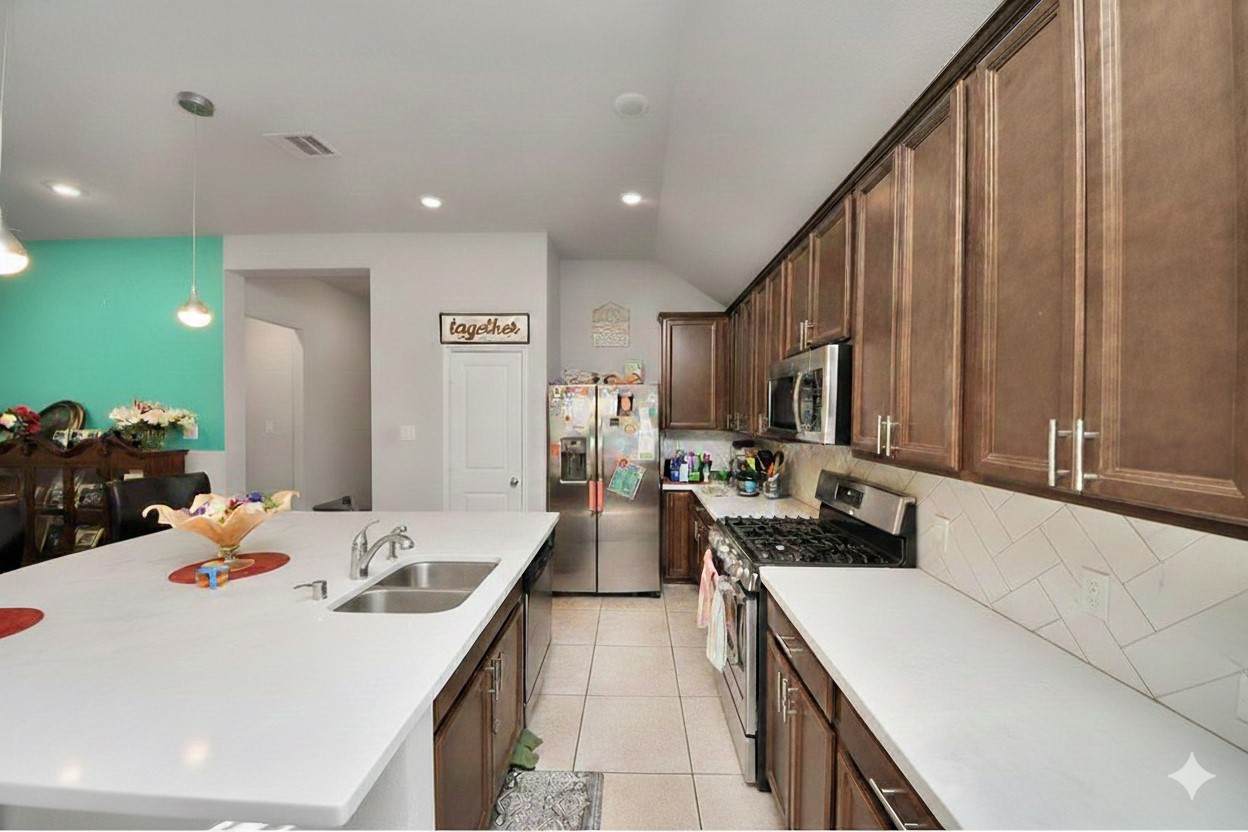 20206 Laila Manor Lane Property Photo 6