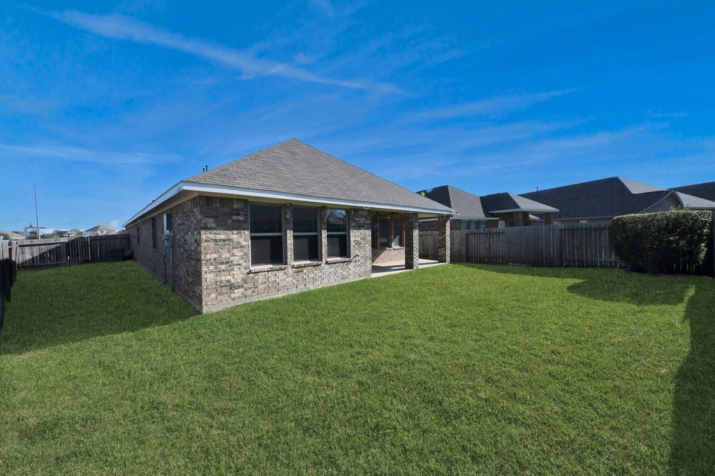 20206 Laila Manor Lane Property Photo 10