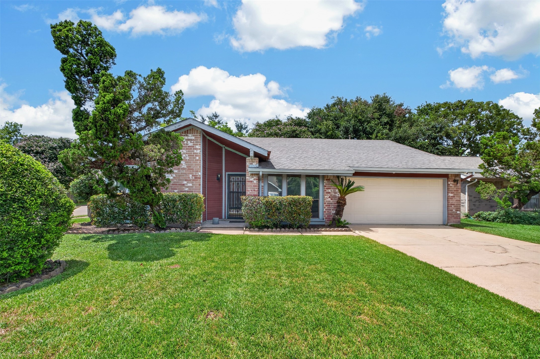 14338 Royal Hill Drive Property Photo 1