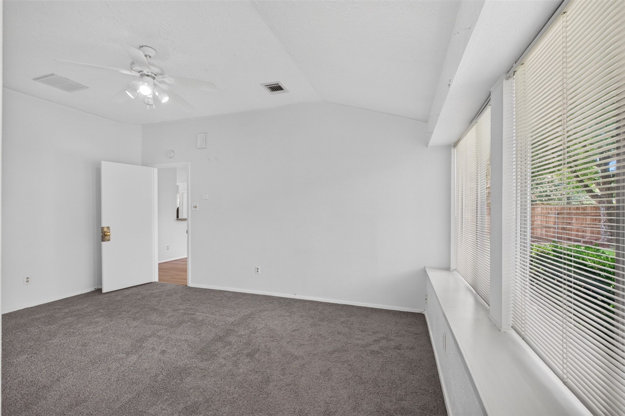 14338 Royal Hill Drive Property Photo 16