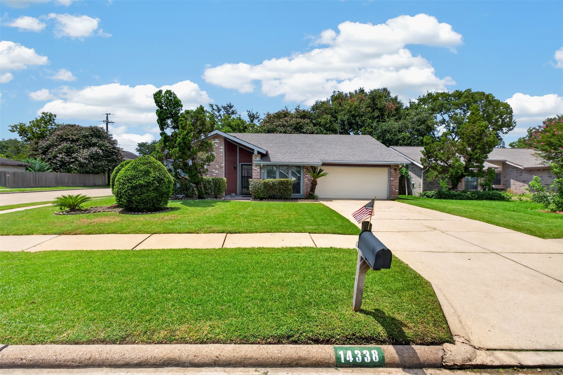 14338 Royal Hill Drive Property Photo 34