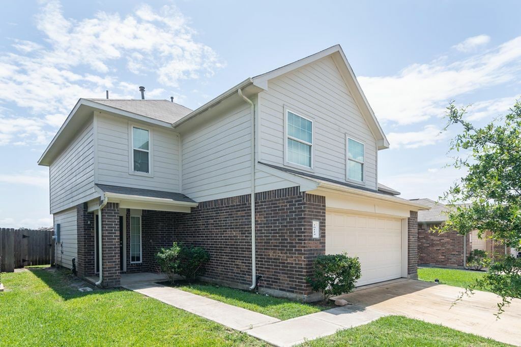 10114 Piave Drive Property Photo 2