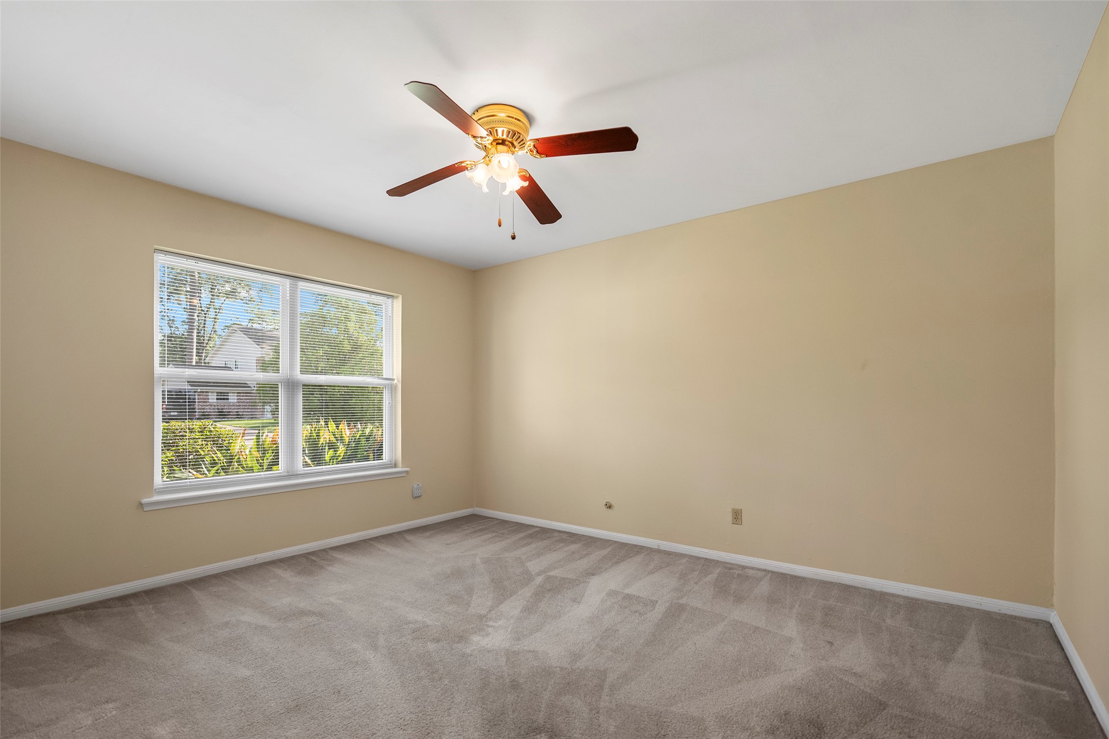 1102 Doral Lane Property Photo 8