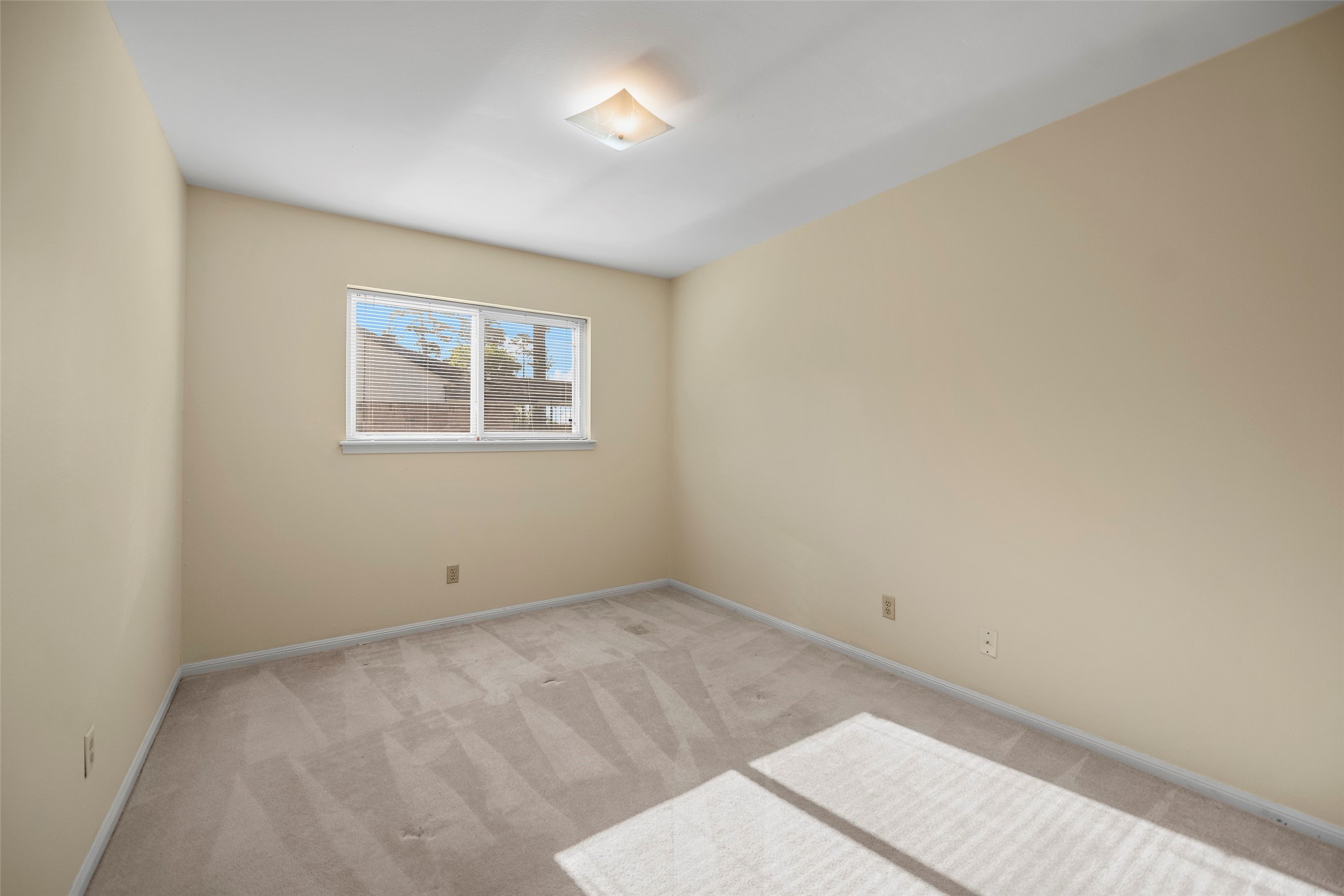 1102 Doral Lane Property Photo 10