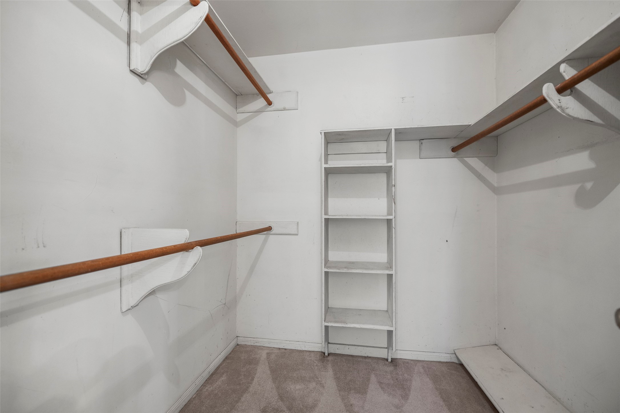 1102 Doral Lane Property Photo 12