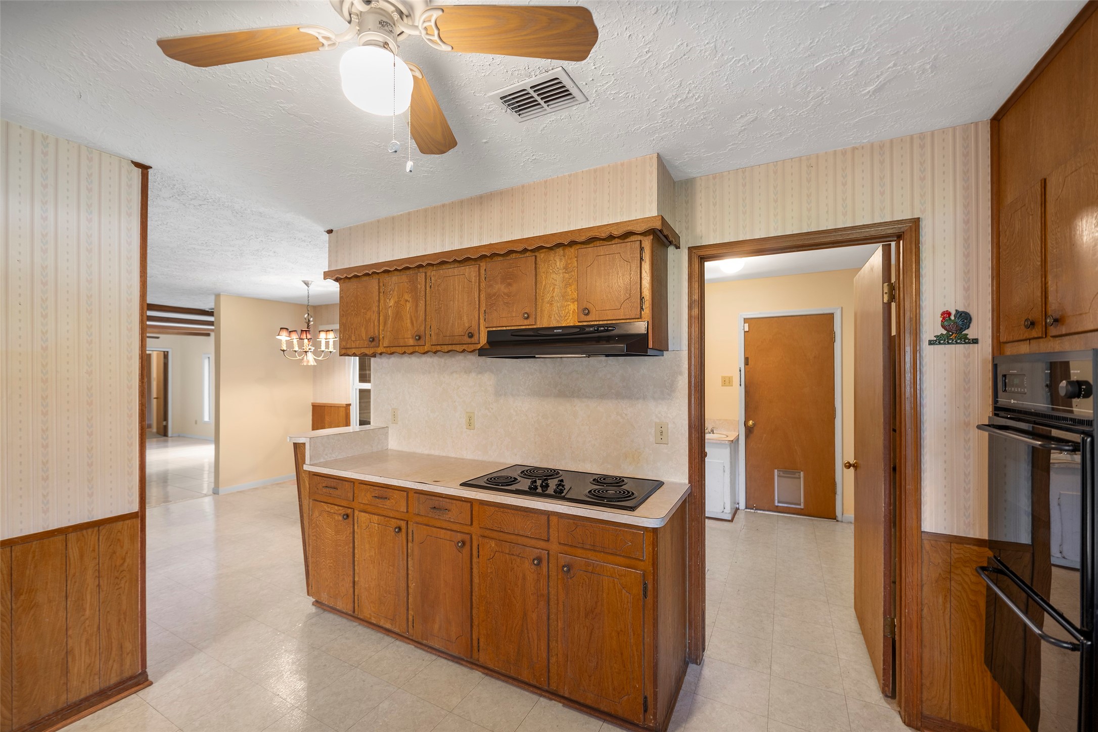 1102 Doral Lane Property Photo 24