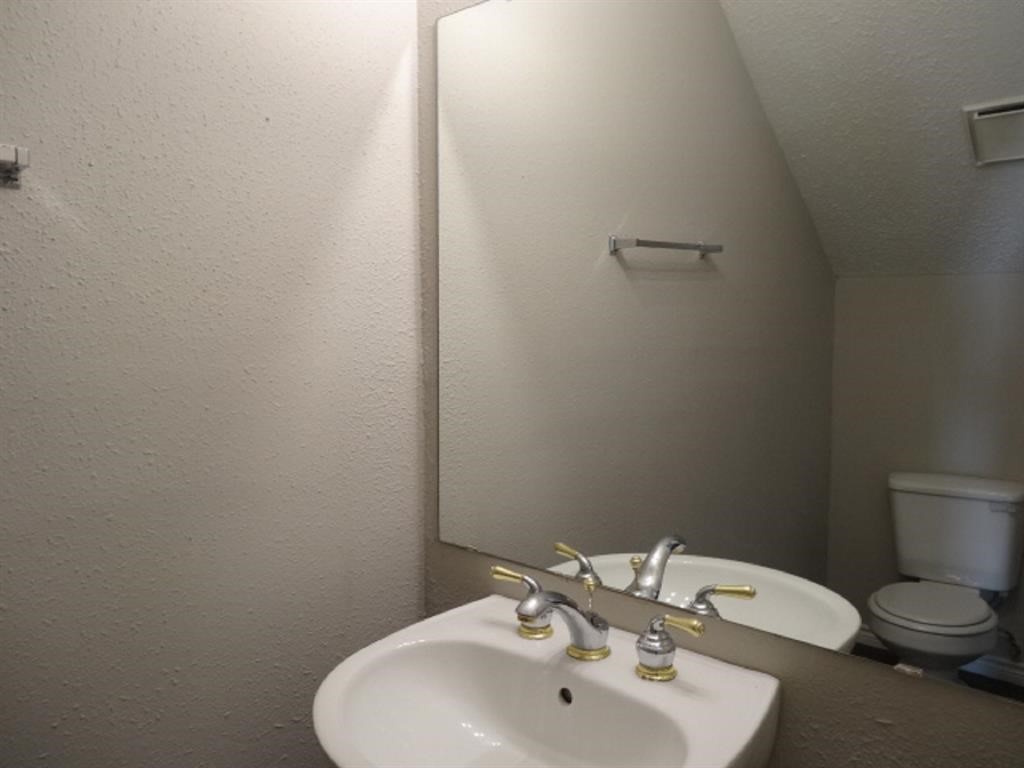 15521 Weldon Drive Property Photo 7