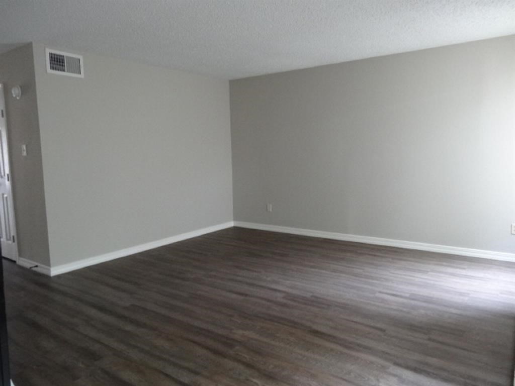15521 Weldon Drive Property Photo 8