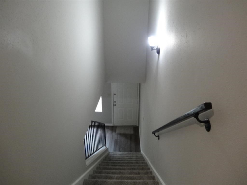 15521 Weldon Drive Property Photo 11
