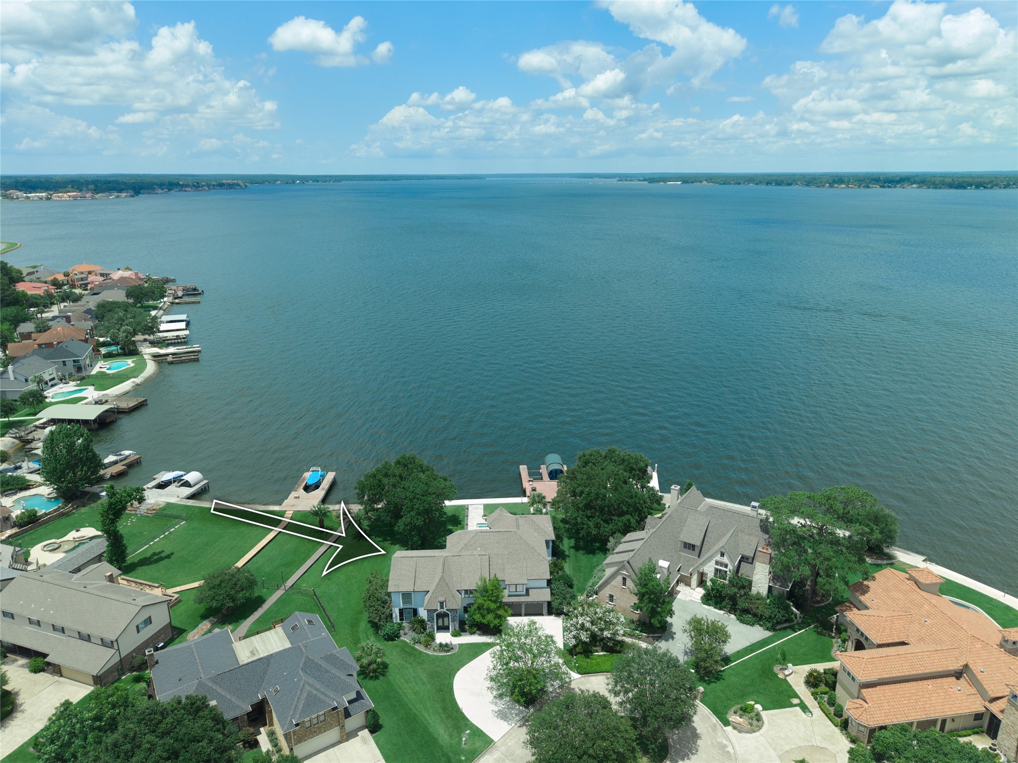 11706 Edgewater Court Property Photo 7