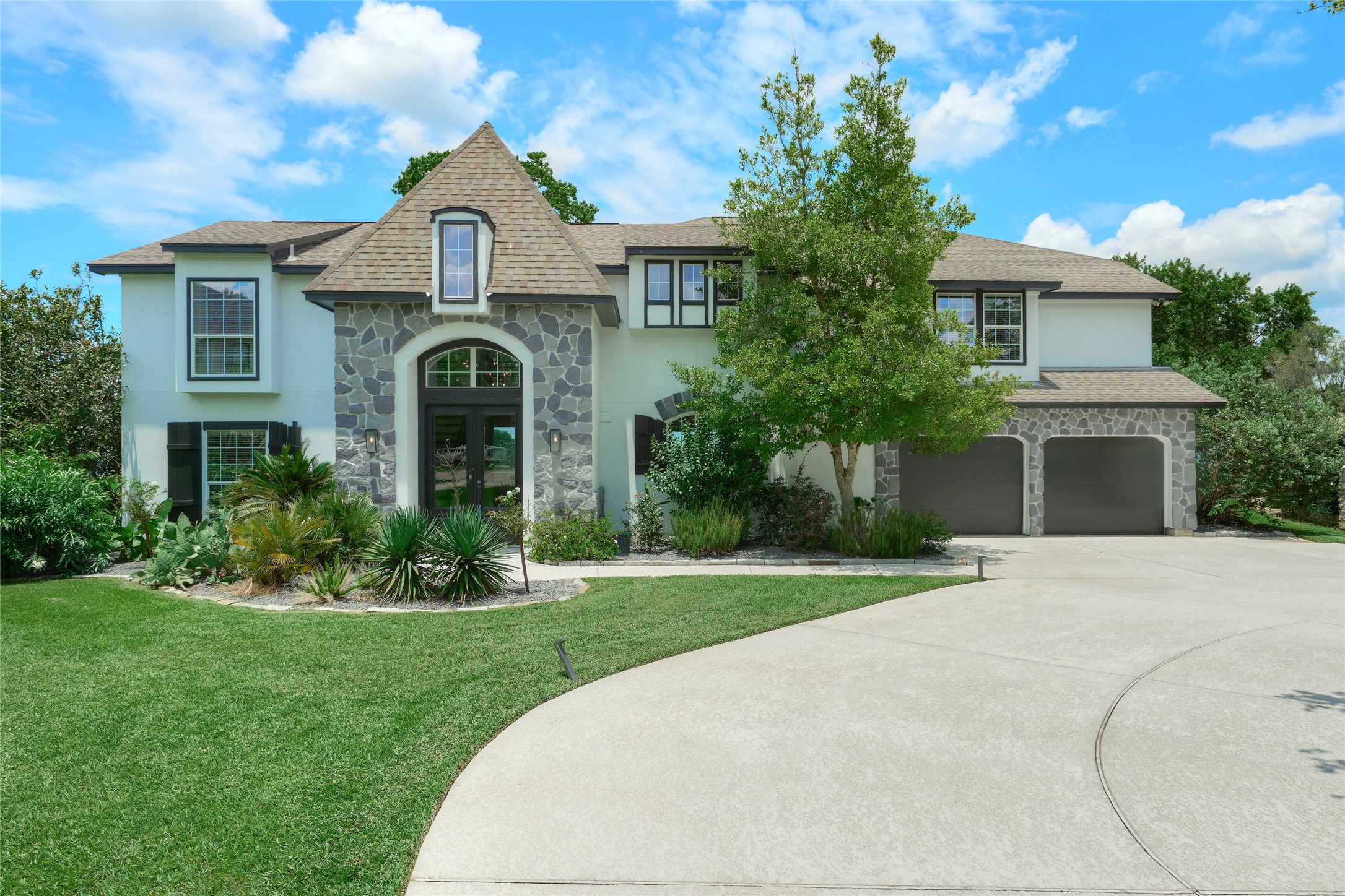 11706 Edgewater Court Property Photo 8