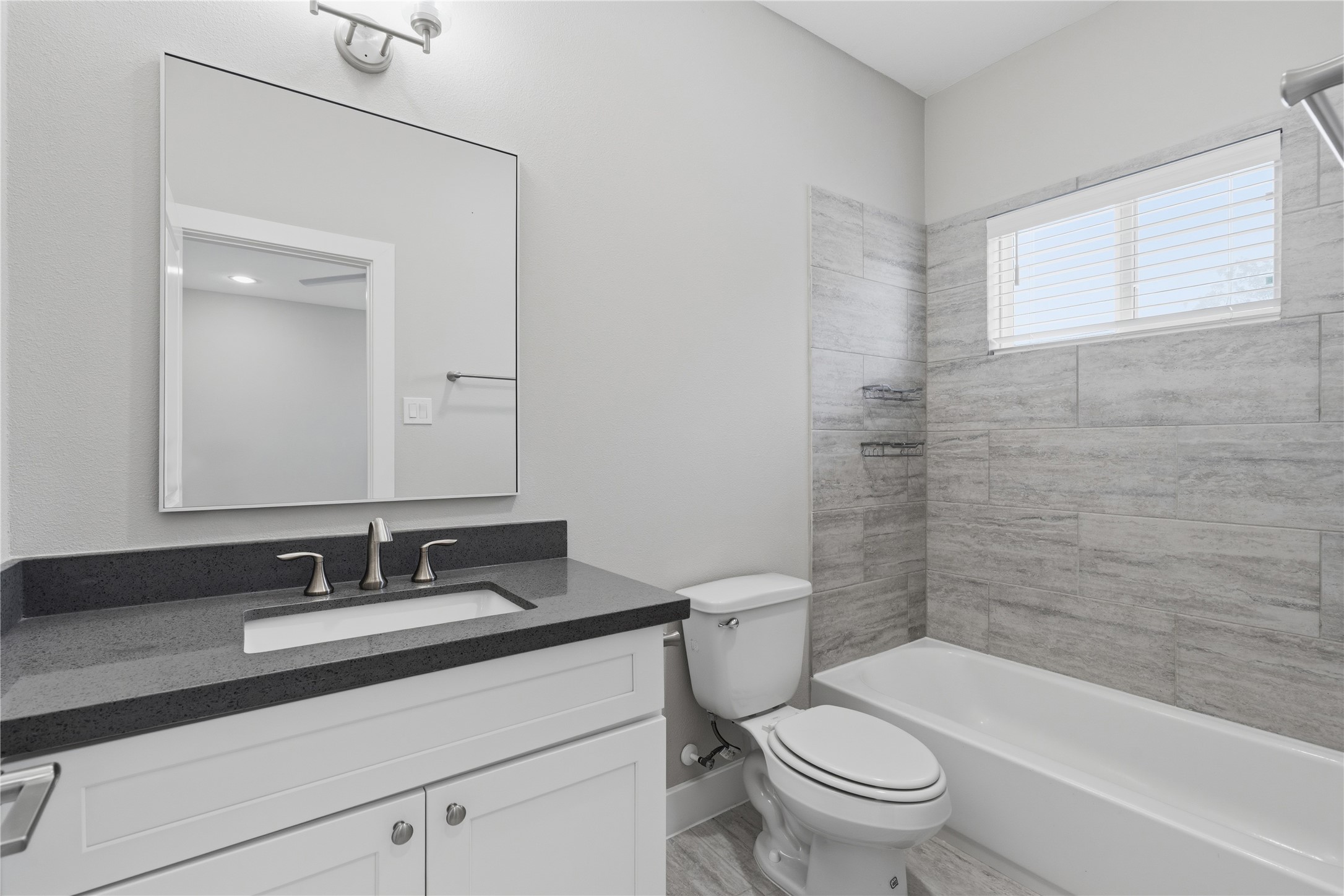 2102 Bello Amanecer Lane Property Photo 23