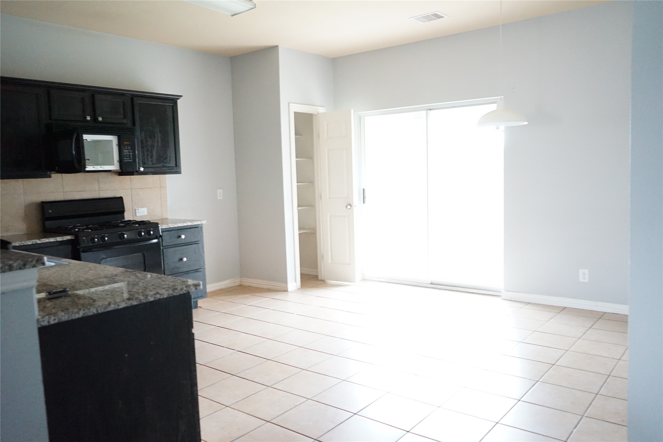 10710 Barker View Drive Property Photo 6