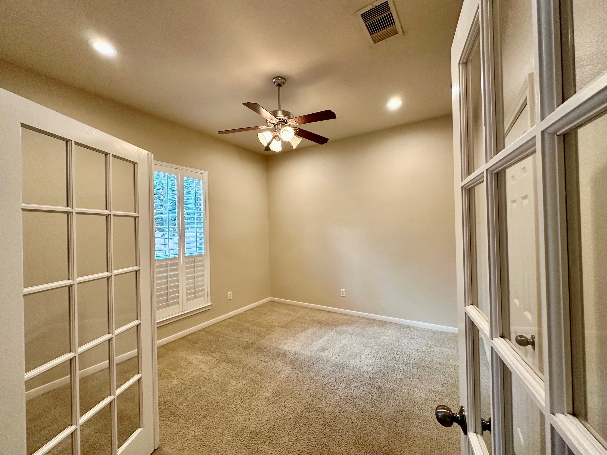 1002 Yaupon Square Lane Property Photo 9
