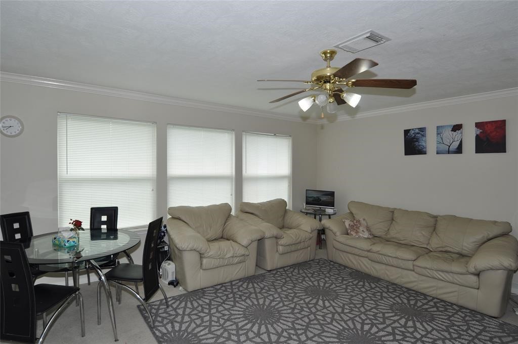 2406 Padgett Court Property Photo 5